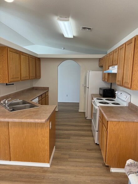 Building Photo - 3108 1/2 Palomino Way