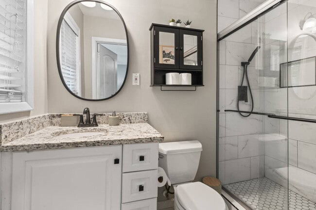 Building Photo - 1618 Cooper Lake Rd SE