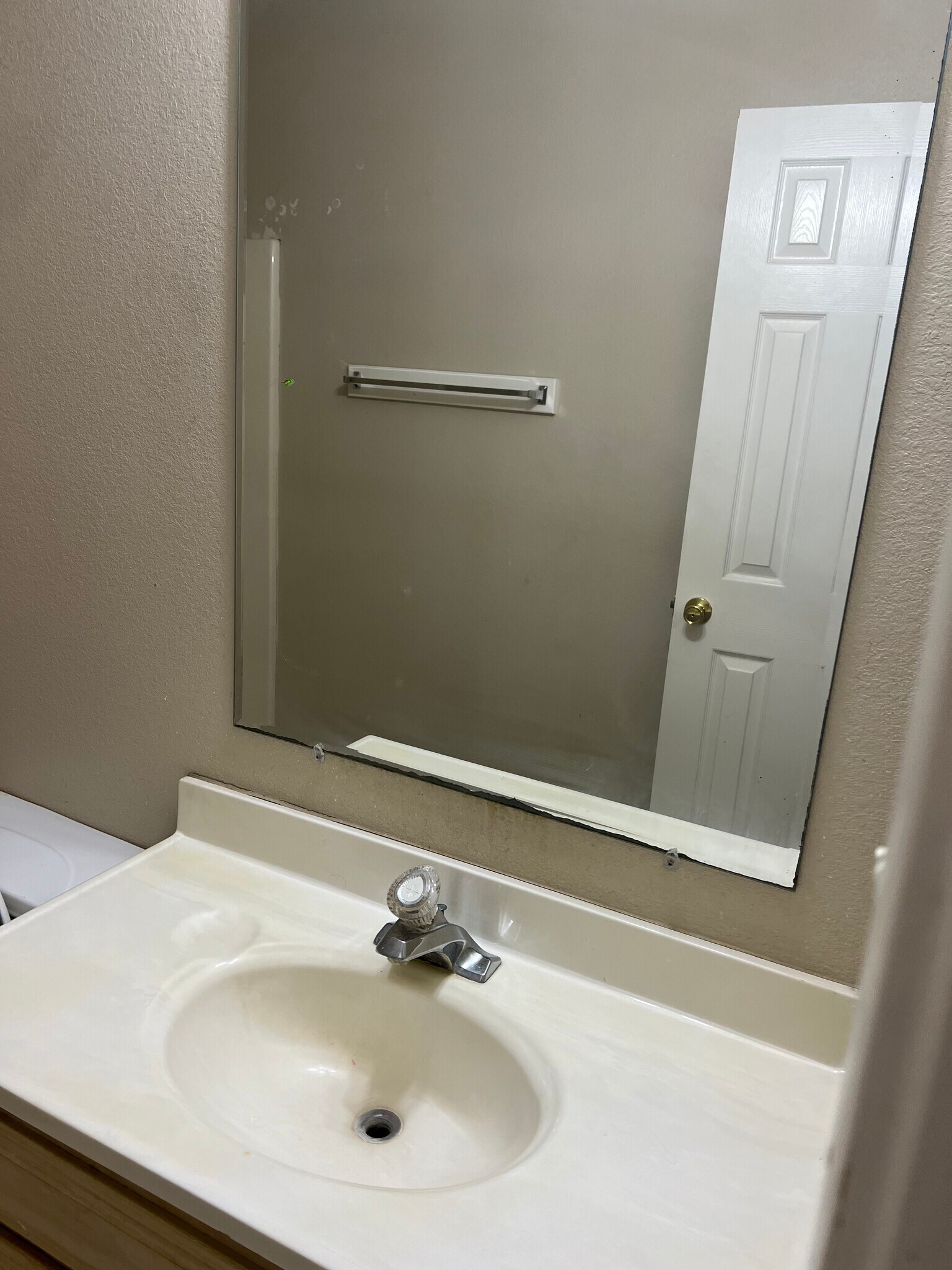 Master bath mirror - 817 Sonesta Dr