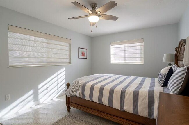 Building Photo - 378 Westwinds Dr