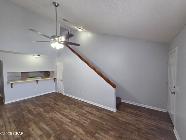 Building Photo - 631 S Hwy 22 A