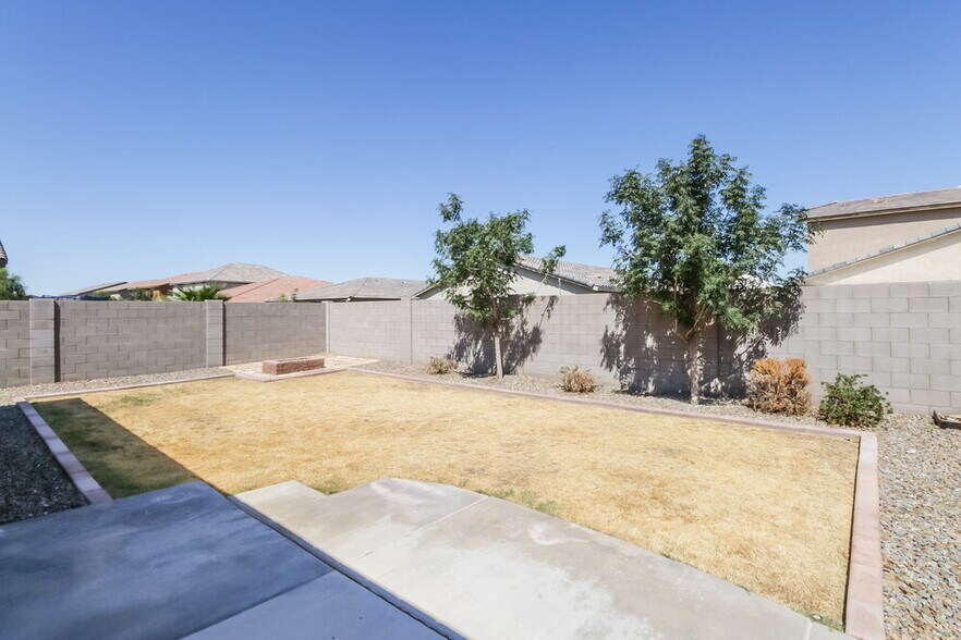 Building Photo - 1642 W Desert Spring Way