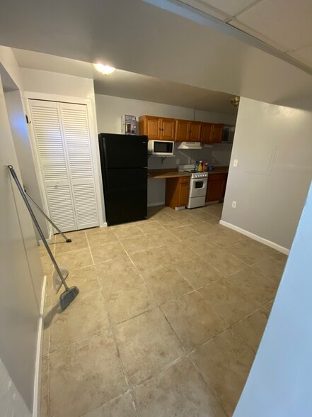 Building Photo - 1324 Xaveria Dr