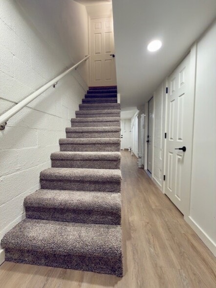 Building Photo - 352 S 25th St