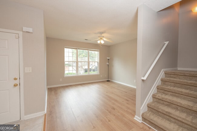 Building Photo - 2256 Nicole Dr