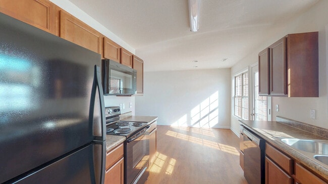 Building Photo - 450 Tittsworth Springs Rd