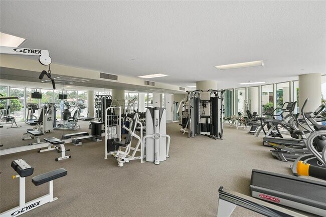 Building Photo - 715 Bayshore Dr