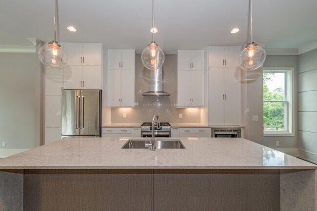 Building Photo - 3561 Blair Cir NE