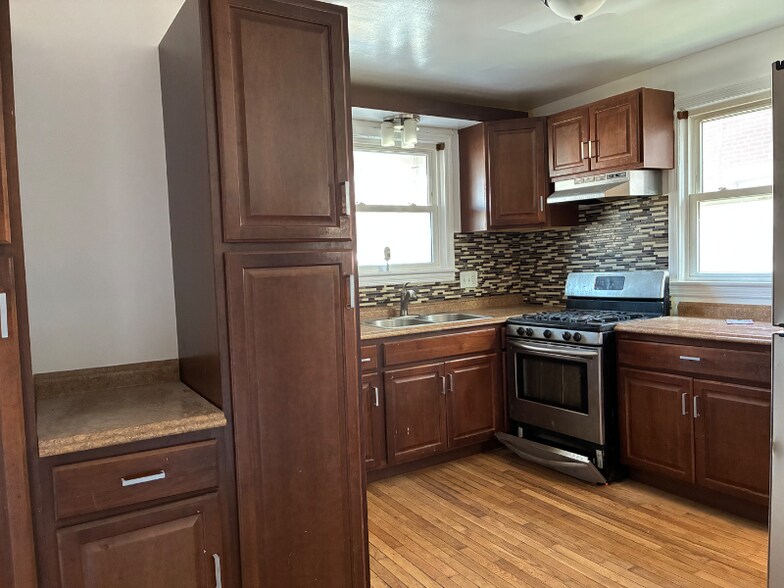 Building Photo - 5105 Ayers Pl SE