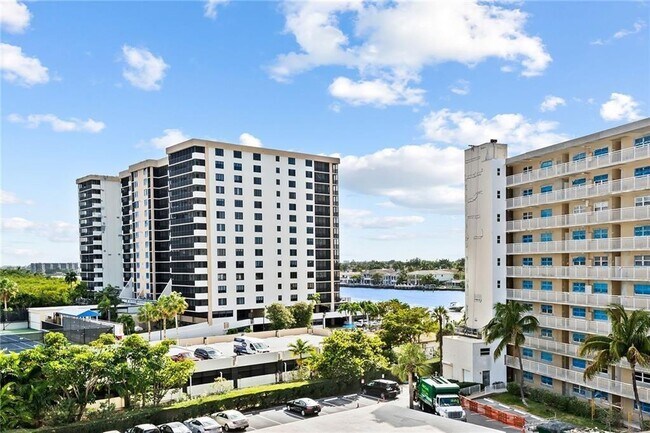 Building Photo - 3300 S Ocean Blvd