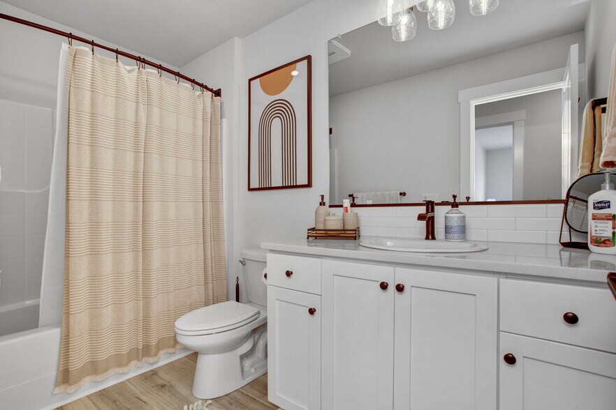 Building Photo - 16625 SW Botany Bay Ln