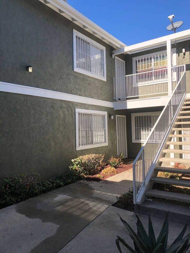 Building Photo - Beautifully Upgraded One Bedroom-One Bathroom Apartment in Talmadge