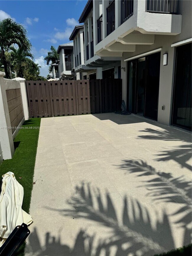 Building Photo - 10400 NW 58th Terrace
