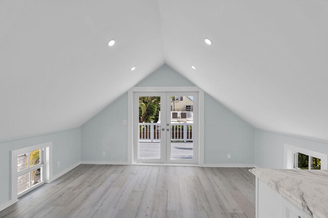 Building Photo - 1420 Petronia St