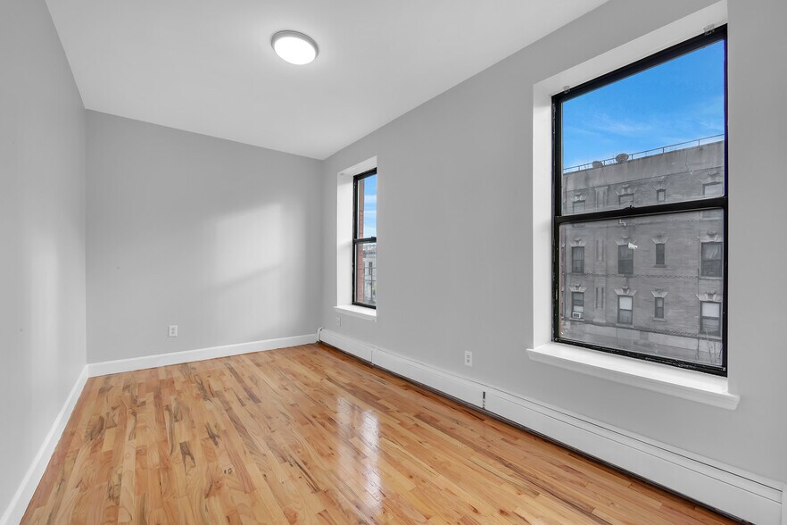 Building Photo - 253 Albany Ave