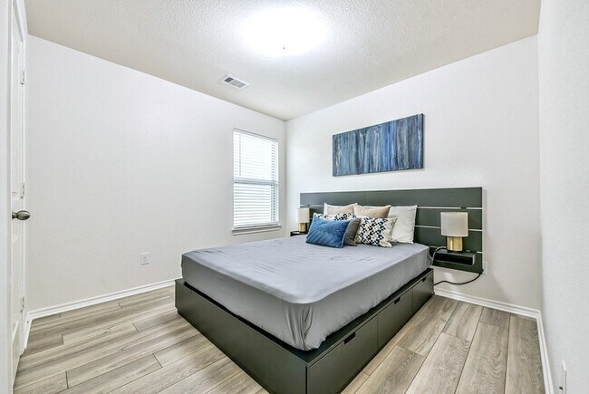 Building Photo - 13706 Corken Way Ct