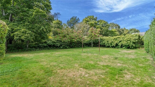 Building Photo - 56 Ruggles Ave