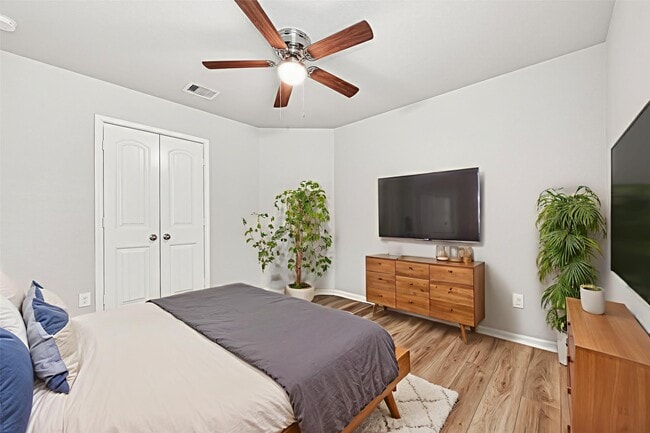 Building Photo - 3326 McDonough Way