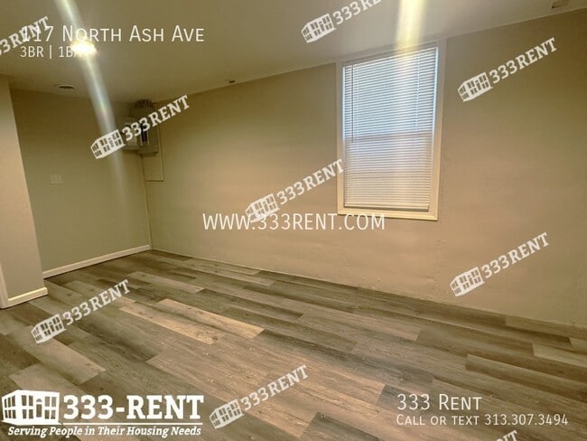 Building Photo - 117 N Ash Ave