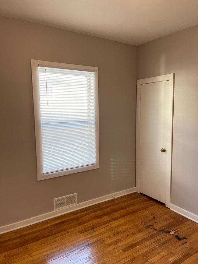 Building Photo - Florence/Minne Lusa 4 bed 2 bath house 160...