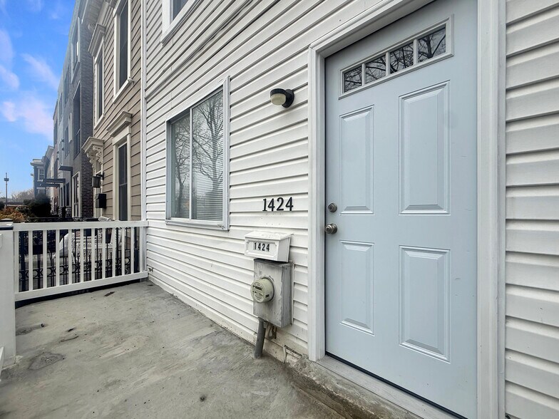 Building Photo - 1424 3rd St NW