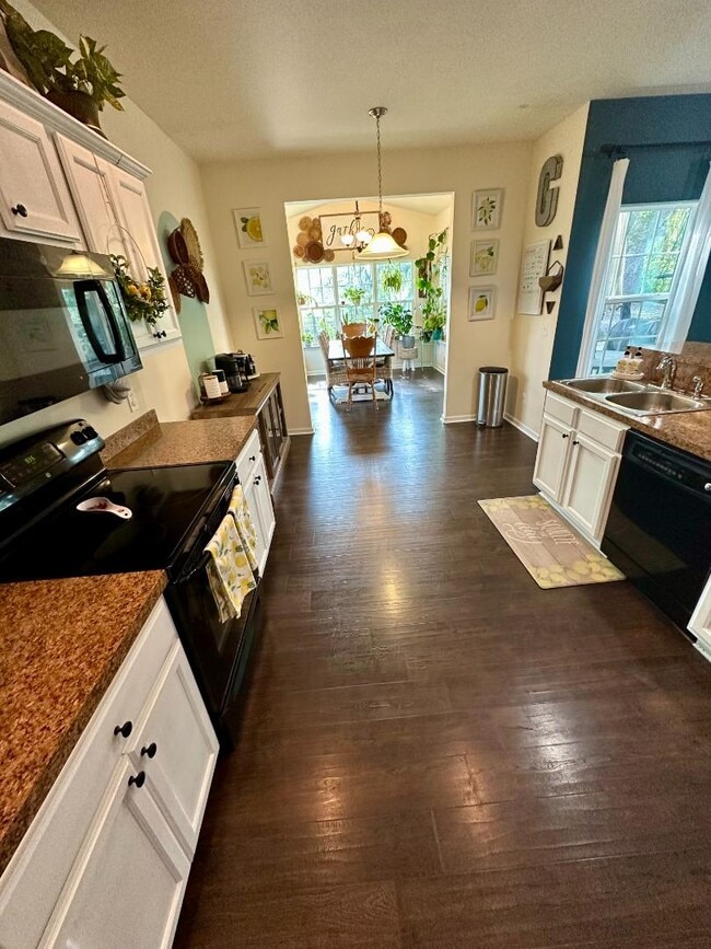 Building Photo - 117 Patriot Ct