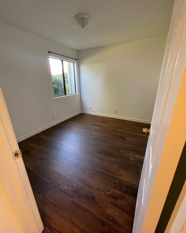 Building Photo - 11311 Tampa Ave