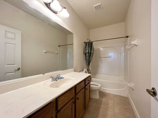 Building Photo - 2532 Glenridge Cir