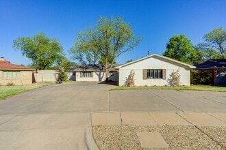 Building Photo - 3824 64th Dr