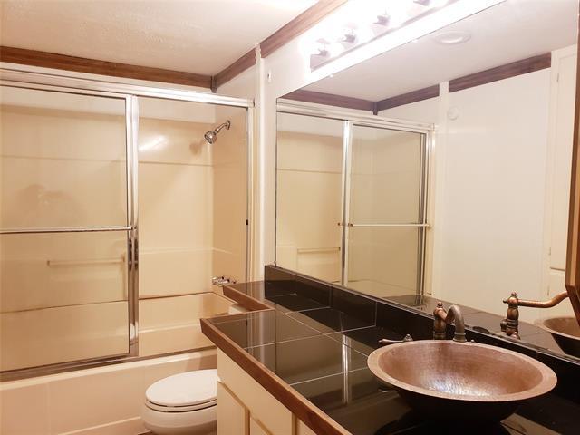 Building Photo - 3827 Gilbert Ave