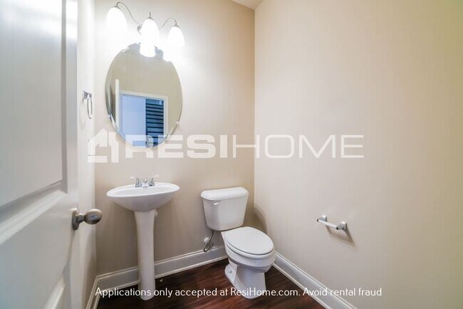 Building Photo - HOME FOR RENT!!