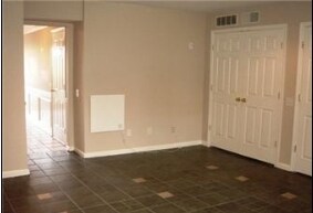 Building Photo - 22 Crenshaw Ct