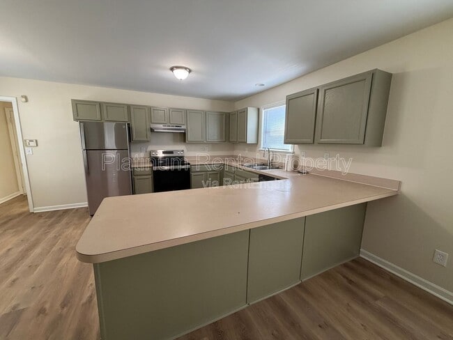 Building Photo - 504 Dunbar St SW