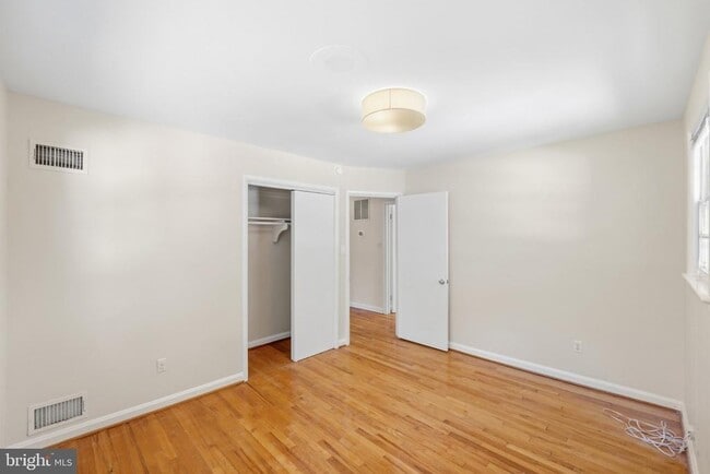 Building Photo - 11317 College View Dr