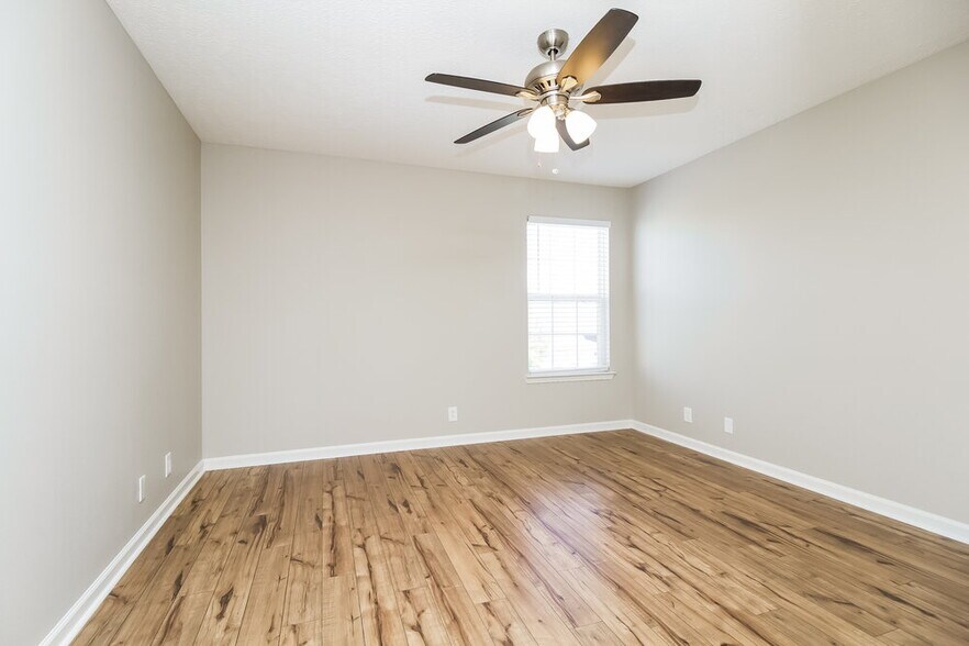 Building Photo - 3334 Perlino Dr