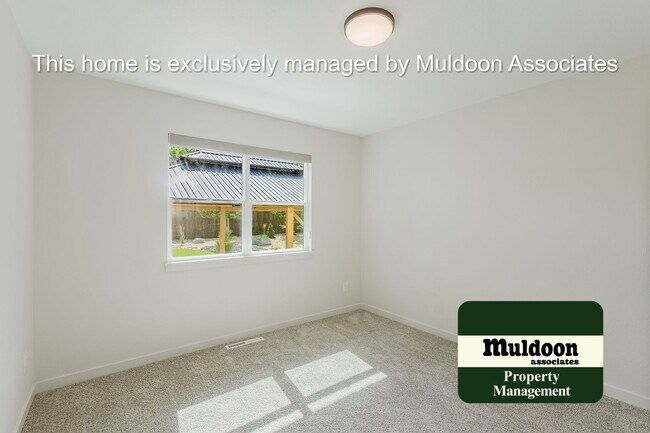 Building Photo - Completely remodeled ranch in the heart of Rockrimmon