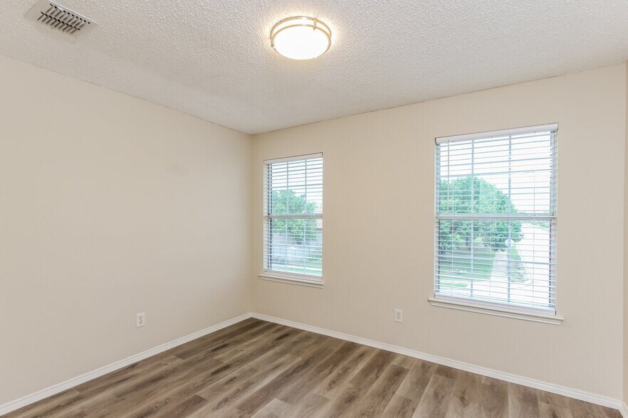 Building Photo - 2966 Marquis Ln