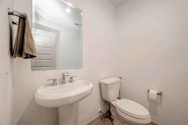 Building Photo - 4963 Pne Hvn Ln