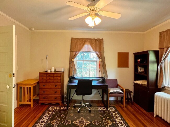 Building Photo - 29 University Cir