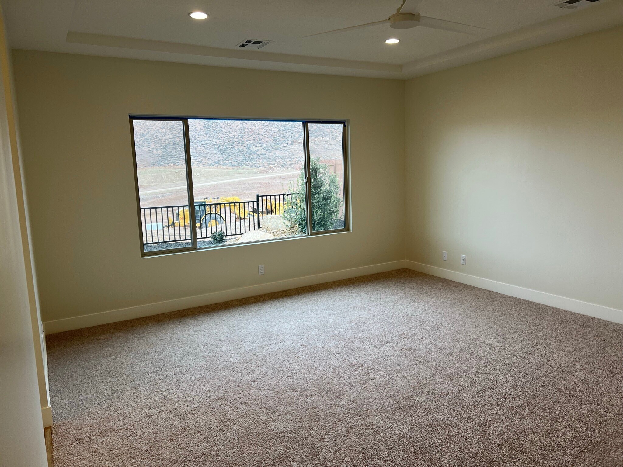 Building Photo - 2744 W Columbo Ln