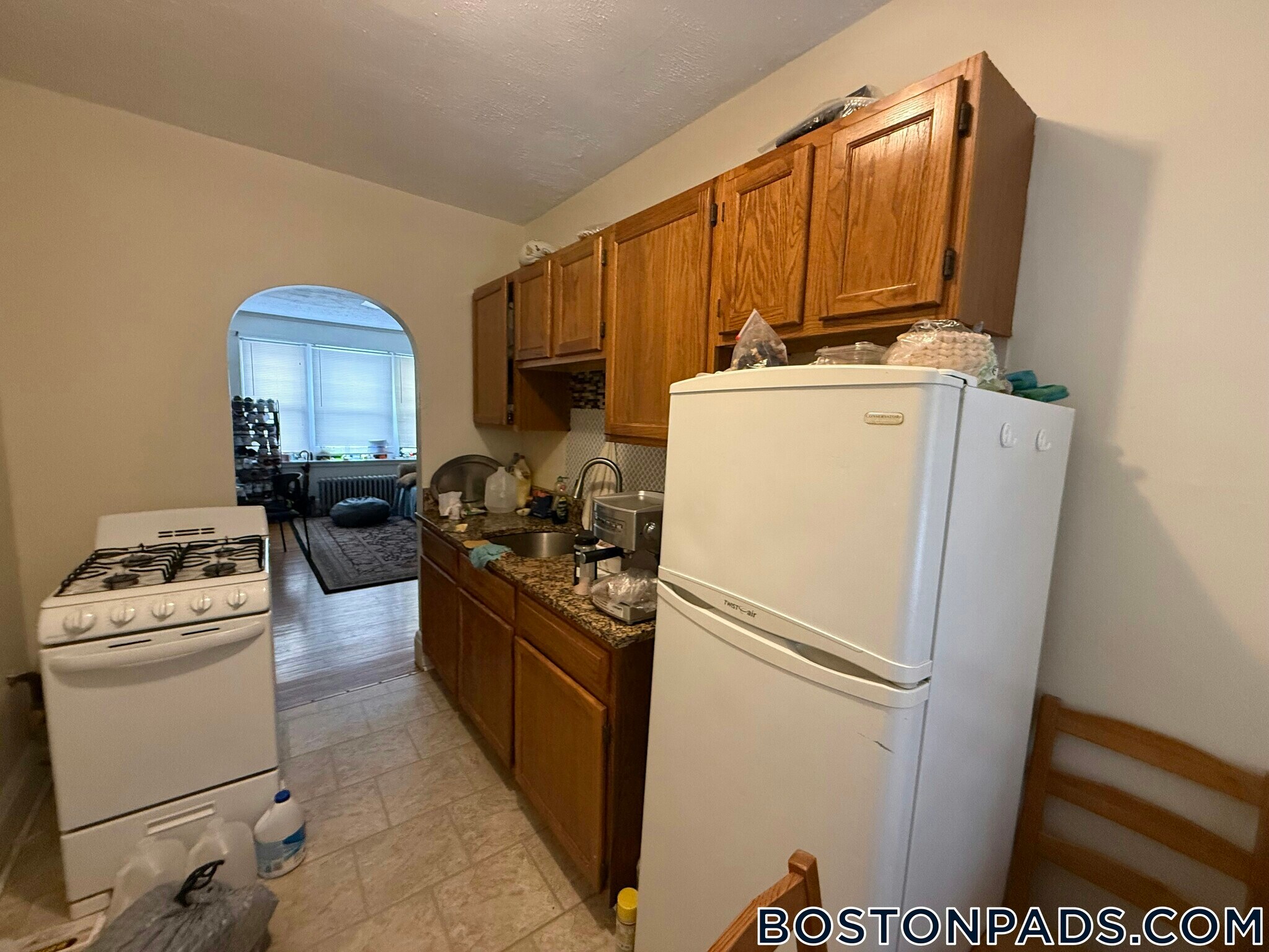 Building Photo - 349 Pleasant St