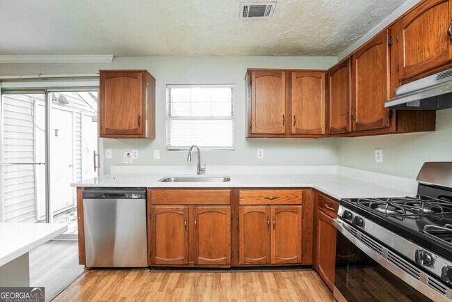 Building Photo - 1418 Stonegate Ct