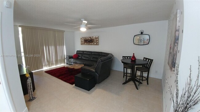 Building Photo - 10451 W Broward Blvd