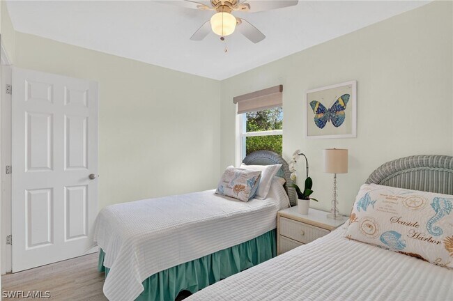 Building Photo - 1189 6th Ln N