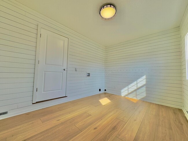 Building Photo - 3380 Tschopp Rd NE