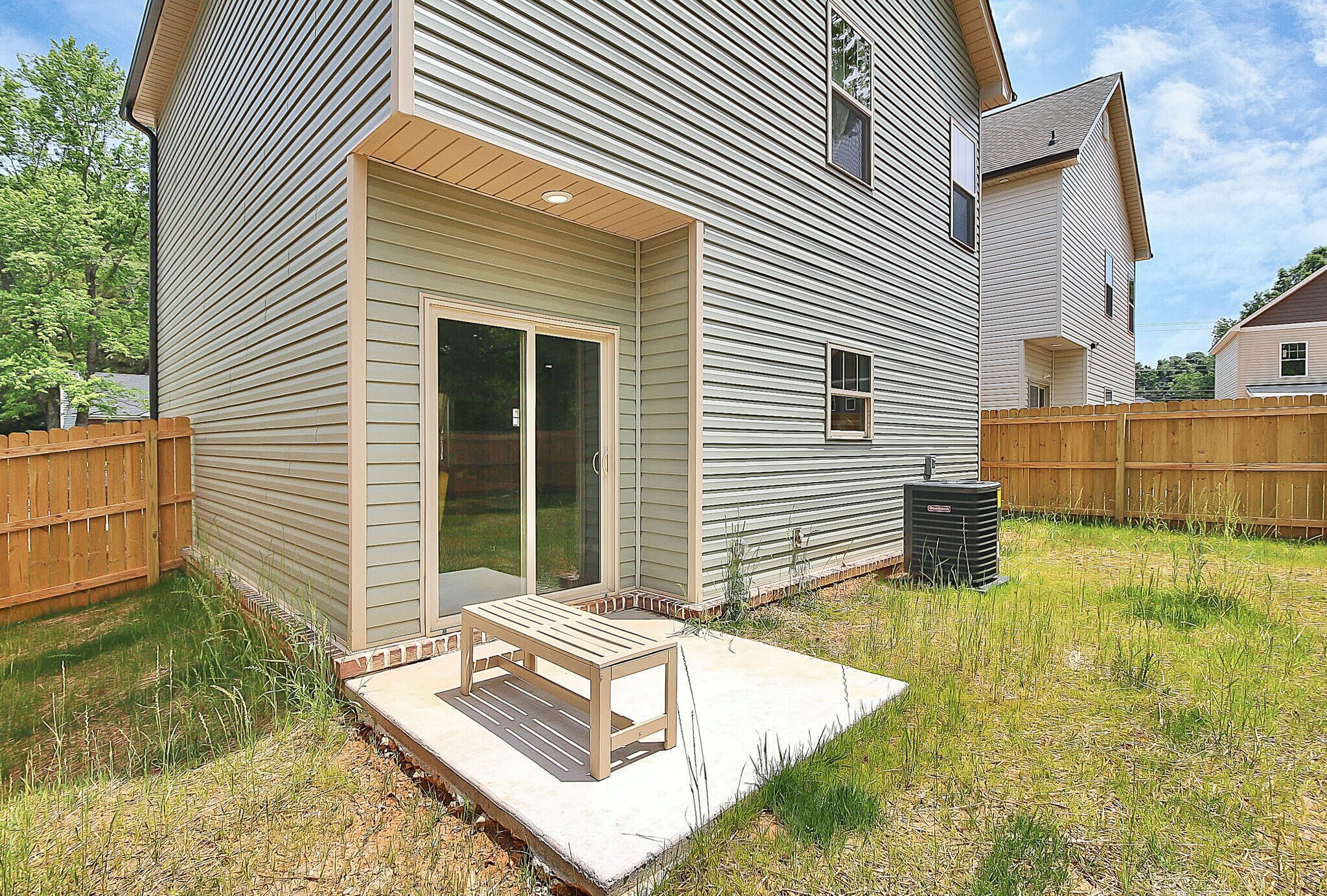 Building Photo - Room in House on Hunters Crossing Ln