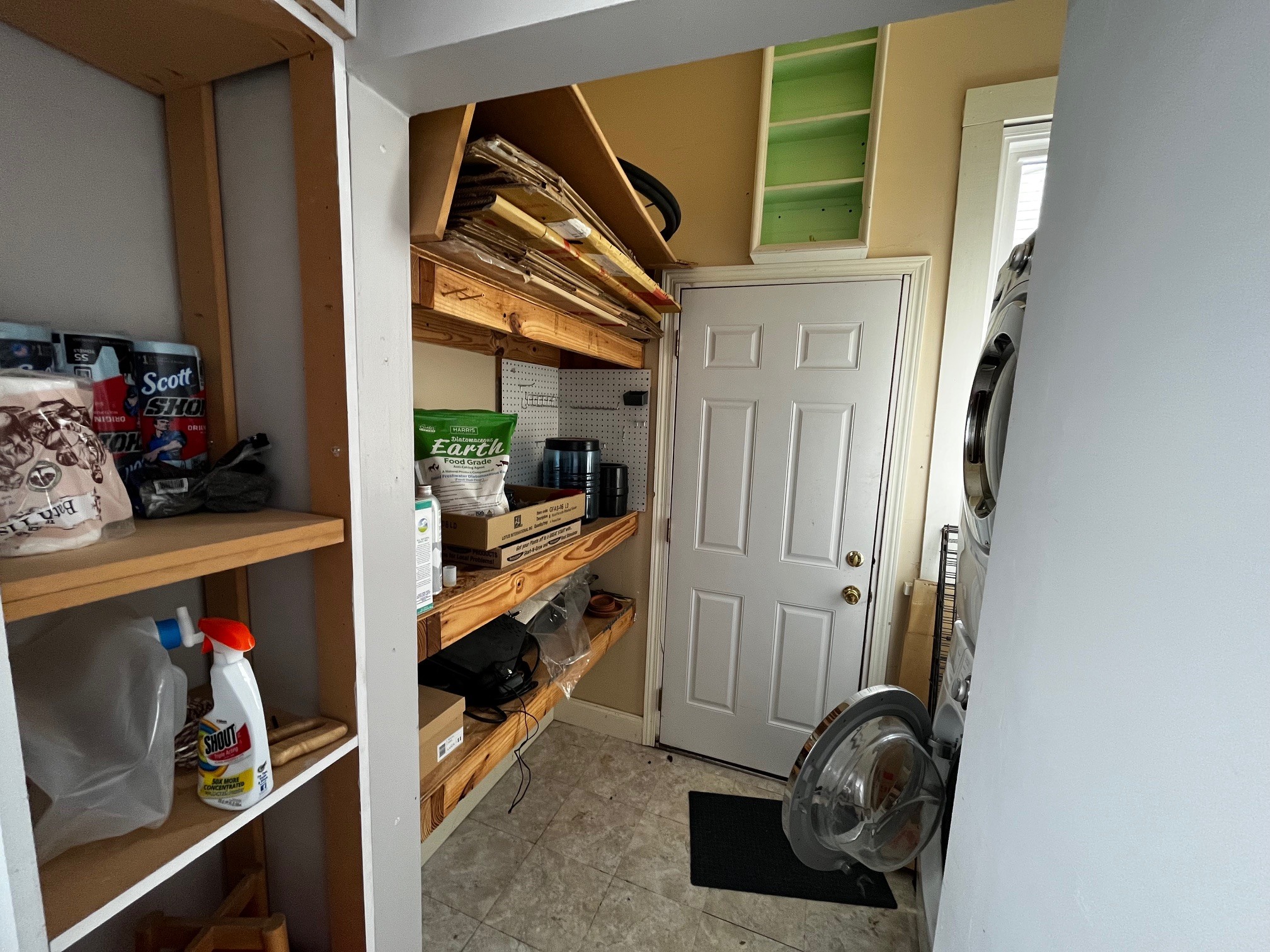 Building Photo - 604 Second St.