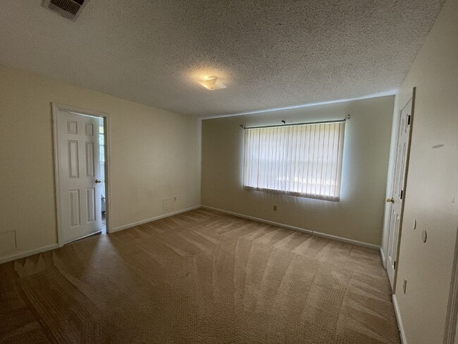 Building Photo - House for Rent