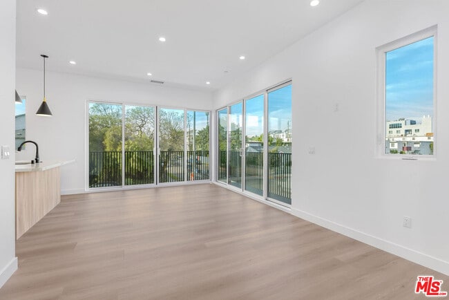 Building Photo - 3839 Wade St