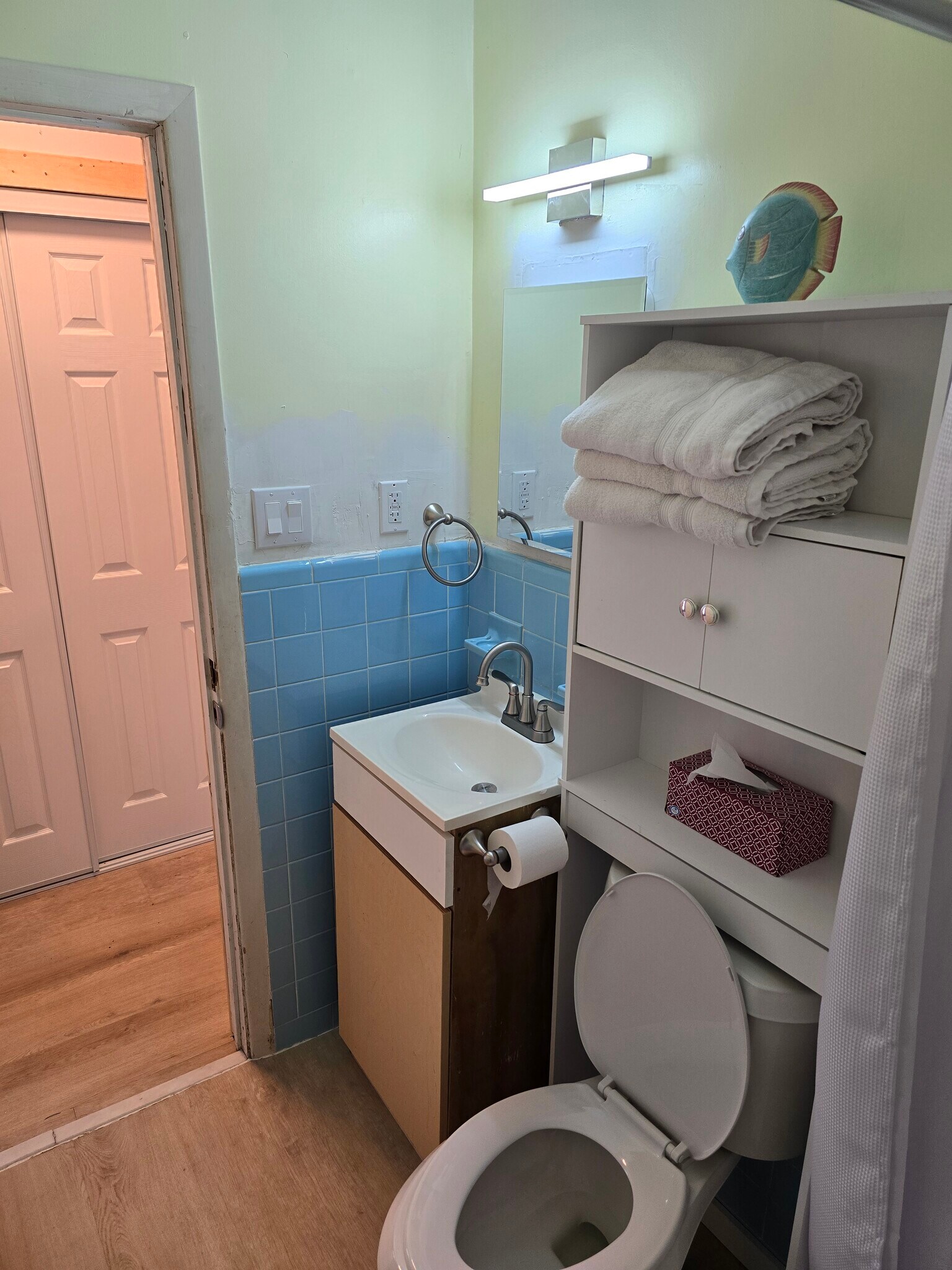 Bathroom - 110 Freesia St